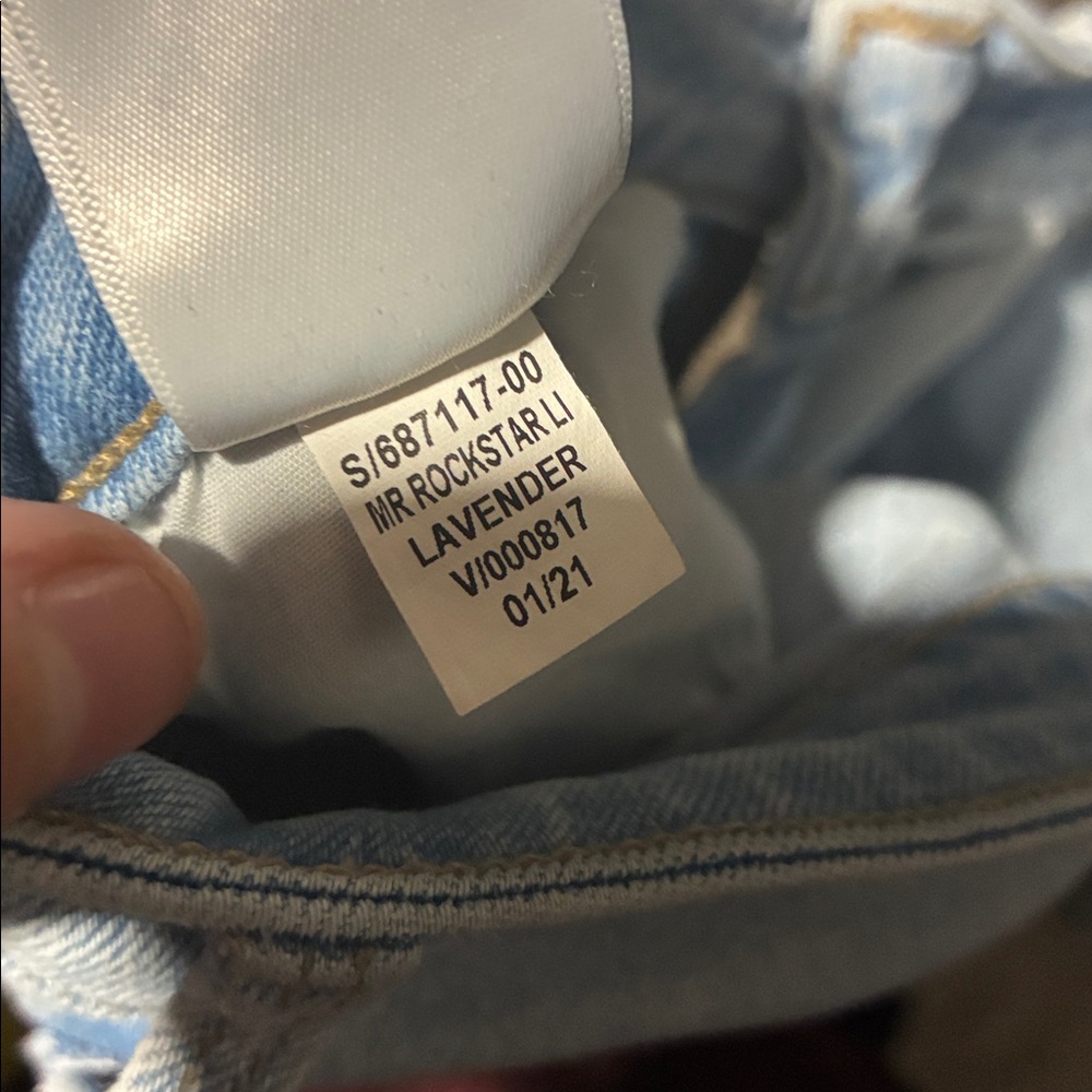 Old Navy Rockstar Super Skinny stretchy jeans some signs of wear 12 mid rise. - Picture 9 of 9